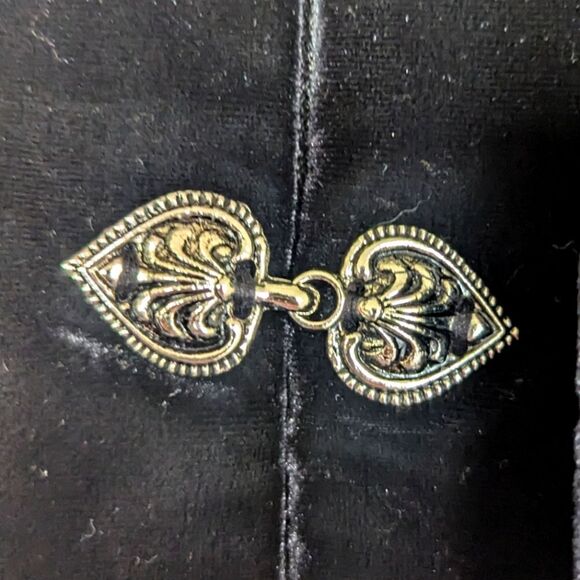 VTG R & M Richard 12 Black Velvet Heart Clasp Top Whimsigoth Witchy Romantic - Picture 8 of 8